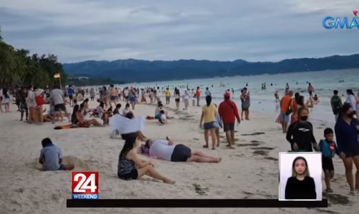 12000 people visits Boracay