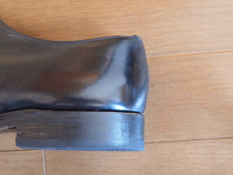 DIYで革靴のえぐれ傷を修理_BeforeAfter_えぐれ傷リペア後