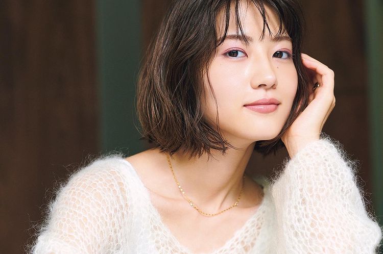 朝ドラ俳優の玉置玲央と電撃結婚を発表した若月佑美(Instagramより)