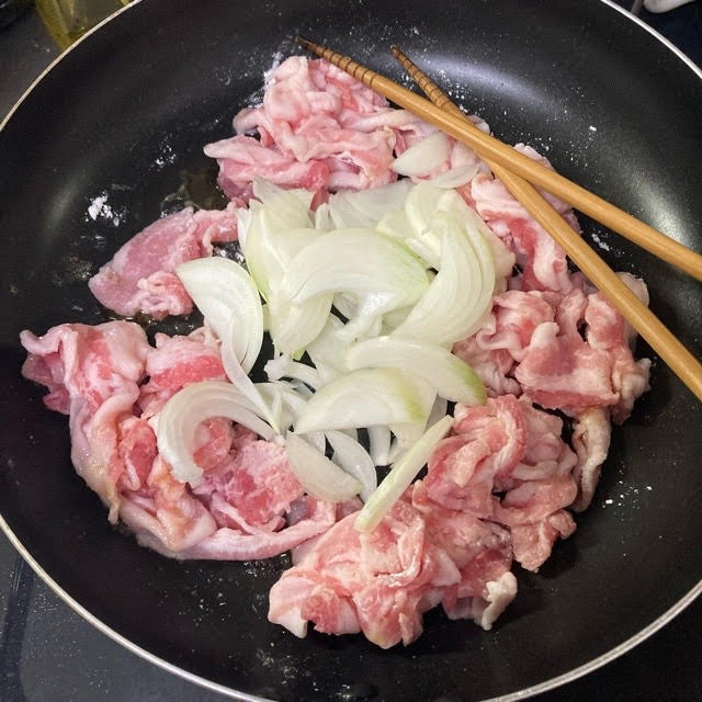 甘辛だれdeご飯が進む♡豚ニラスタミナ丼①