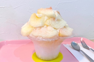岡山の白桃ミルクかき氷3