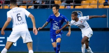 Racist remarks heard on the bench of Marseille against Troyes towards Suk Hyun-Jun after a tackle