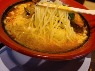 竜胆　四川担々麺　麺スープ