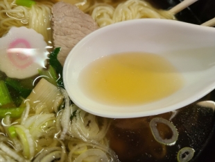 信吉屋　ラーメン　スープ