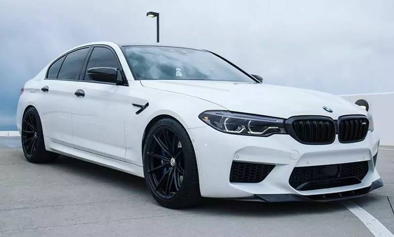 Modelo branco BMW
