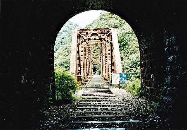 s-㉞廃線トンネル