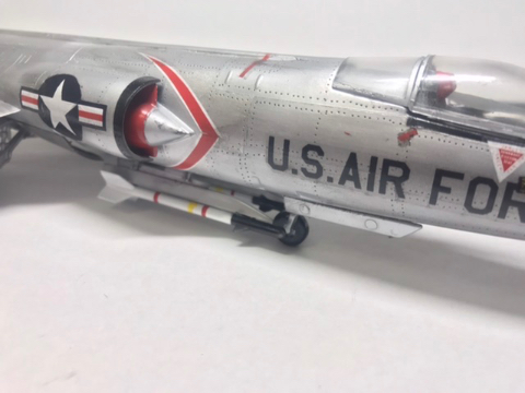 F194-fin7