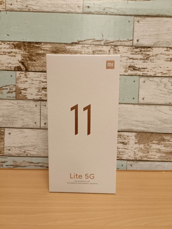 「Xiaomi Mi11 Lite 5G」外箱